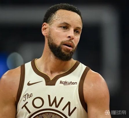 26-27赛季NBA薪资前十球员：库里、约基奇、字母哥位列前三
