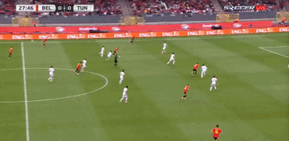 半场战报：比利时1-0突尼斯，特罗萨德破门，多库送助攻