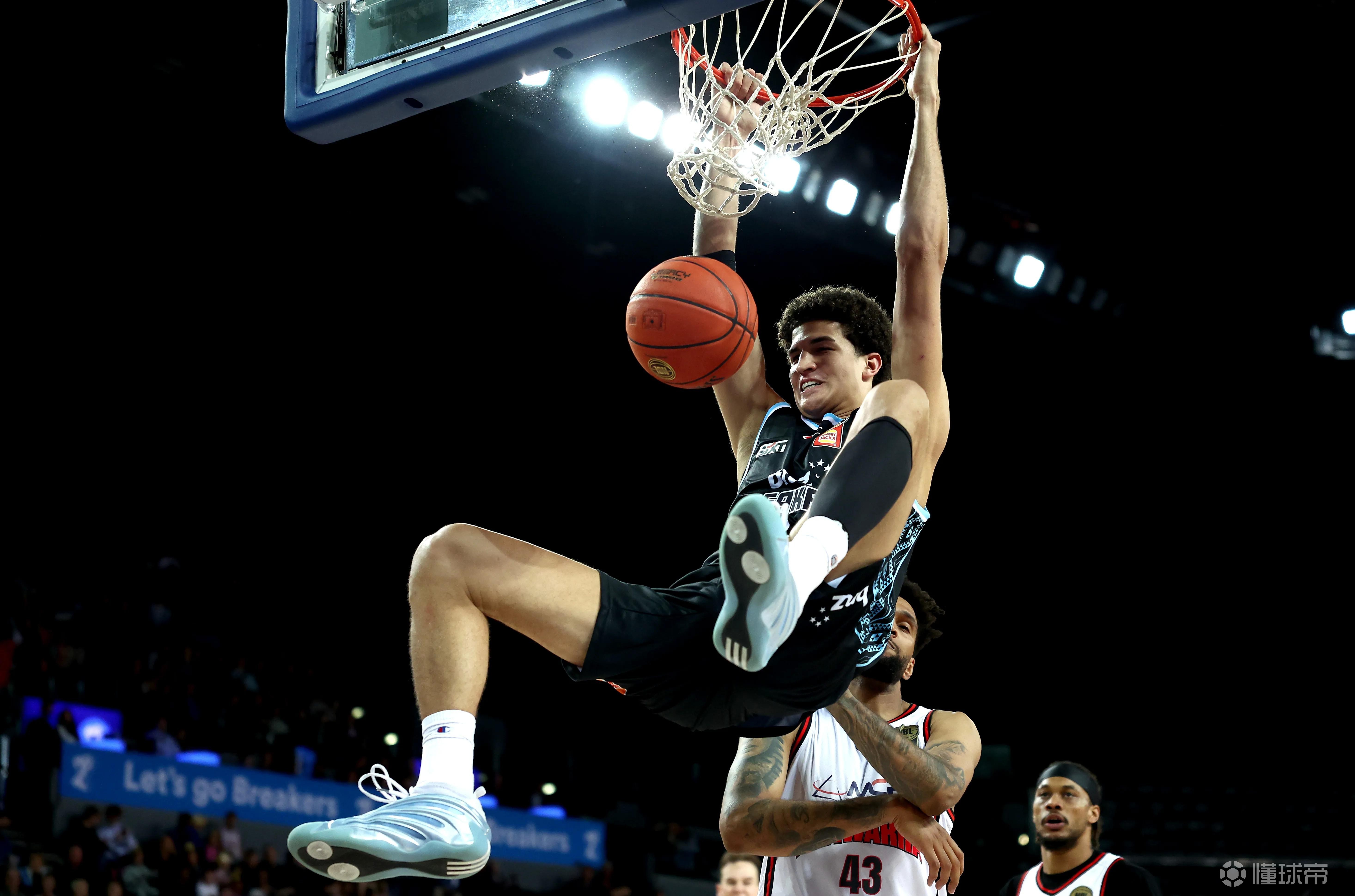 掉的有点多，灰熊用来自活塞的21号签选择了来自NBL联赛的洛佩斯